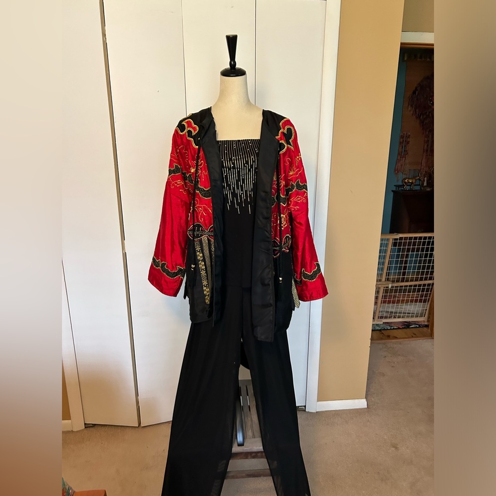 Gorgeous silk jacket with stretch Bandai top and flowing chiffon pants